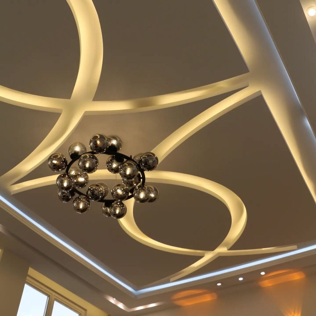 طراحی داخلی سقف - سقف پذیرایی - سقف آشپزخانه - سقف اتاق خواب - نور مخفی خطی گرم و لوستر حبابی مدرن